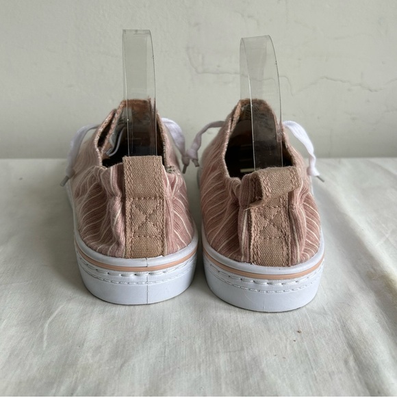 Maurices Slip on Lace up Canvas Stripe Sneakers Size 10 - Picture 10 of 10